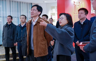 เลขานุการกลุ่มพรรคและผู้อํานวยการสํานักงานกิจการต่างประเทศของมณฑลเจ้อเจียงนาย Gu Jianxin และผู้ติดตามของเขาเยี่ยมชม Hailiang Group